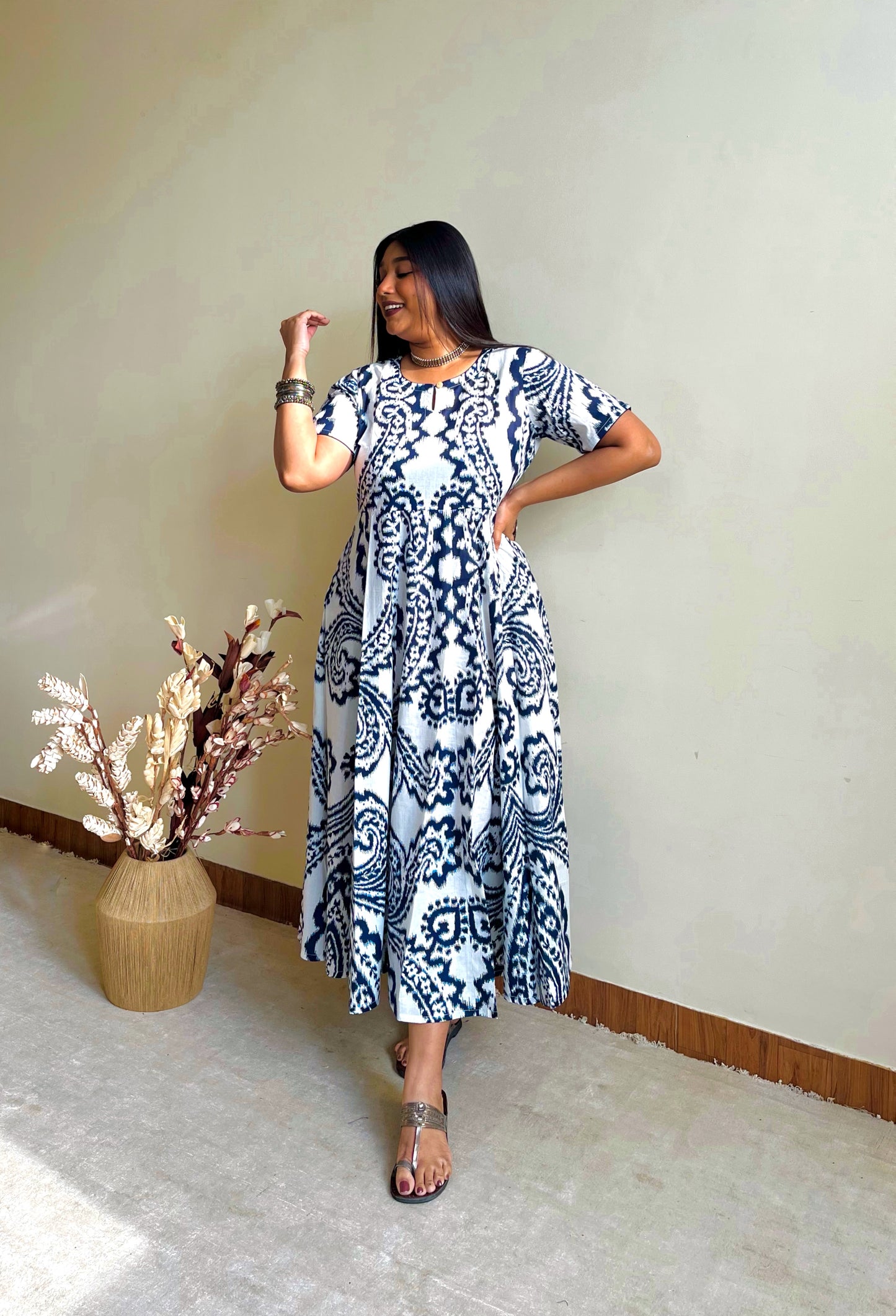 Abstract White Flare Dress (S)